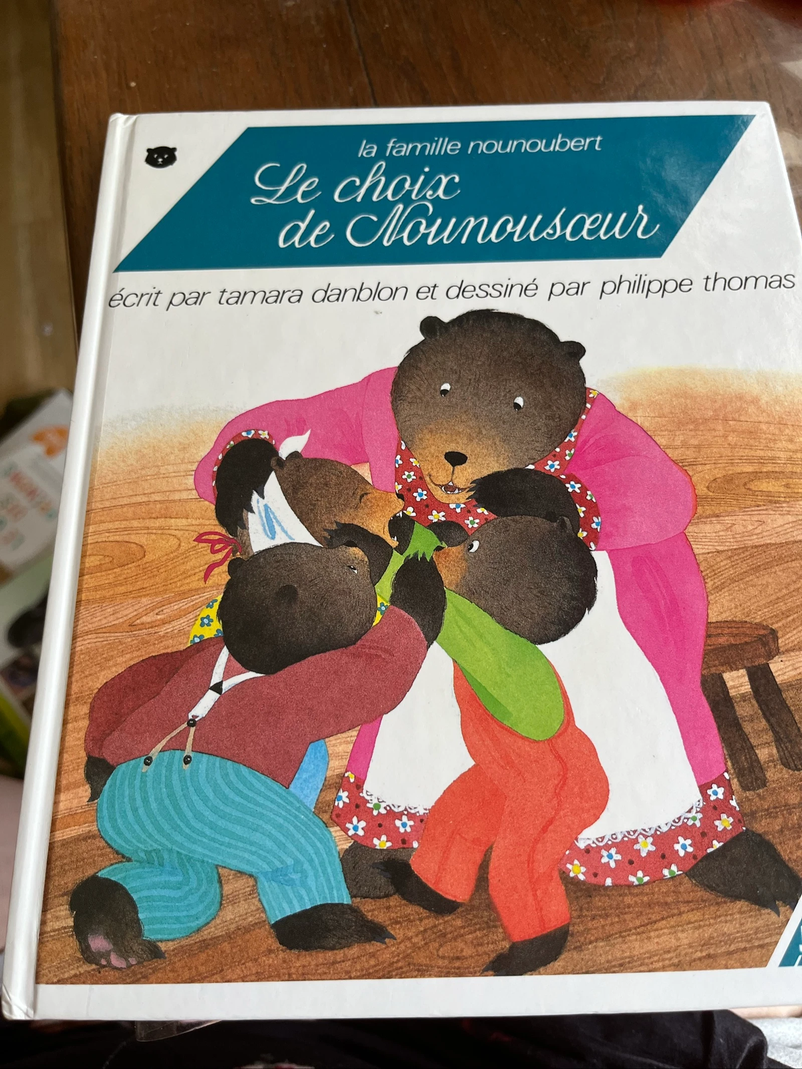 Livre La famille Nounoubert : Le choix de Nounousœur